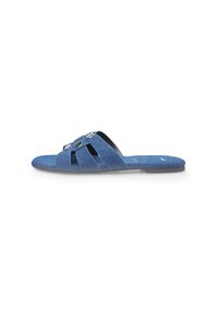 Sandales en denim avec un design à brides croisées, tige en tissu bleu et accents décoratifs ronds sur les brides. Semelle plate.