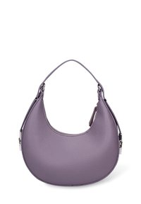 Borsa a tracolla in pelle viola con forma curva, chiusura superiore con cerniera e manico unico superiore con dettagli in metallo.