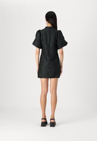 Selected Femme SLFSIV VILMA SHORT DRESS - Koktejlové šaty / šaty na párty - scarab
