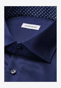 Niet geselecteerd, dark blue