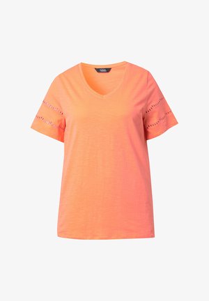 Ulla Popken, OPENWORK DETAIL SHORT SLEEVE - Triko s potiskem - coral