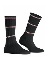Schwarze gerippte Socken mit drei horizontalen Streifen in Rot, Weiß und Grau, mit glatter Textur und verstärktem Zehenbereich.