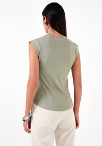 LELA CREW NECK - T-shirt basic - olive