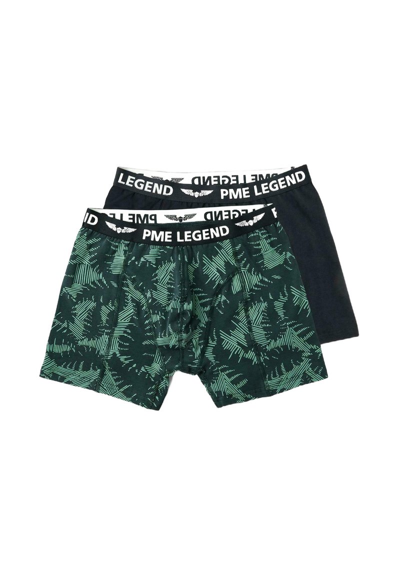 Due paia di boxer da uomo: uno in verde scuro con motivi astratti in verde chiaro, l'altro completamente nero. Entrambi hanno un elastico bianco con il marchio.