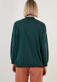 LELA HIGH COLLAR  - Sportska majica - dark green melange