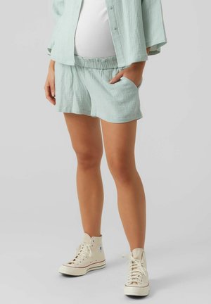 Short - light green