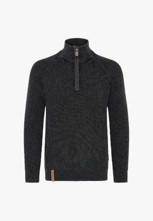 Temno sivo pleteno pulover majico s polovičnim zadrgo na ovratniku, rebrastimi manšetami in robom ter majhno usnjeno oznako blagovne znamke blizu roba.