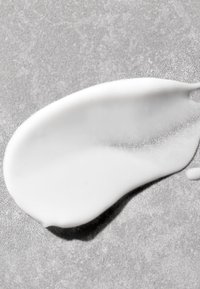 Percy & Reed TAME THAT MANE SMOOTHING BLOW DRY CREAM - Haarspray