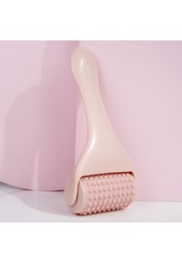Thumbnail Image 4