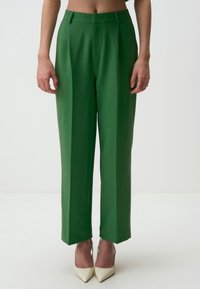 HIGH WAIST RELAXED FIT - Pantalon classique - green