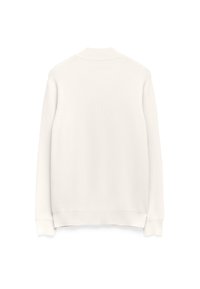 Maglione a coste color crema con colletto alto, maniche lunghe e orlo dritto. Senza motivi o decorazioni. Tessuto a maglia testurizzato.