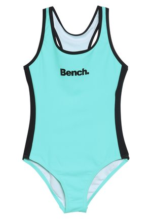 Uimapuku, joka on valmistettu yhdestä palasesta vaaleansinisessä turkoosissa värissä, mustilla sivupaneeleilla. Varustettu pyöristettyllä kaula-aukolla ja etuosassa painettuna "Bench." -logona.