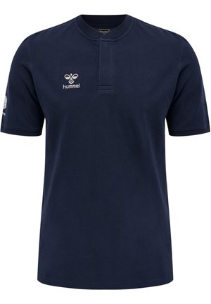 Mørkeblå polo skjorte med en knappet krave, korte ærmer og et Hummel-logo på brystet. Lavet af glat stof med en textureret overflade.