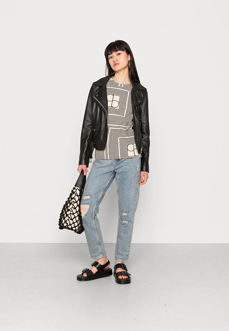 Damen T-Shirts | Soaked in Luxury SLEVE TEE T-Shirt print black monogram/schwarz - OZ36016 Damen T-Shirts | Soaked in Luxury SLEVE TEE T-Shirt print black monogram/schwarz - OZ36016