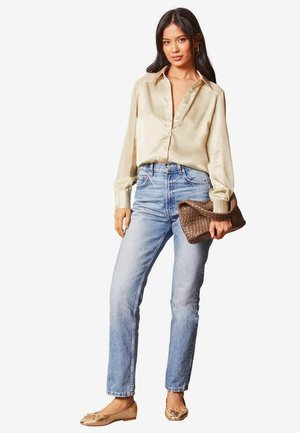 Lipsy REGULAR FIT - Skjortebluser - champagne gold