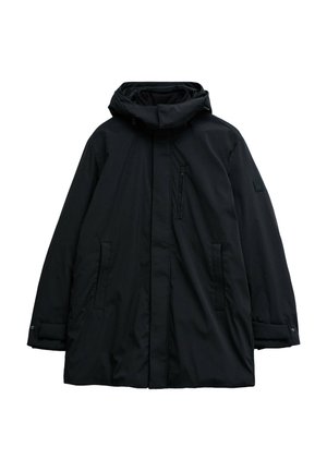 Chaqueta parka negra con capucha, cierre frontal con cremallera, dos bolsillos laterales y un bolsillo en el pecho, con una textura lisa y elegante.