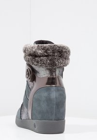 Armani Jeans Vysoké tenisky - anthracite