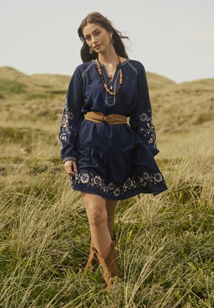 GRO - Denimové šaty - dundee dark denim