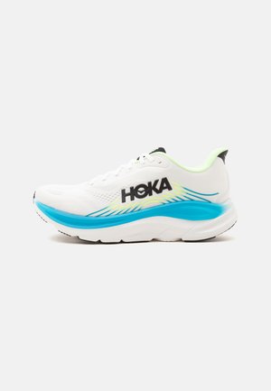 HOKA, CLIFTON 11 - Laufschuh Straße - frost/black