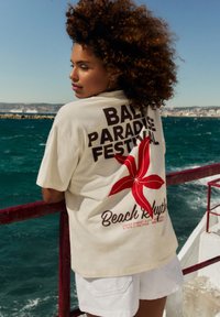 PULL&BEAR - T-shirt imprimé - white Image miniature 1