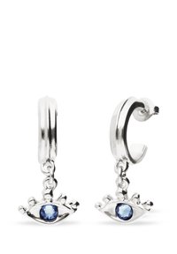 Pendientes de aro de plata con un colgante en forma de ojo que presenta un centro de piedra preciosa azul y detalles decorativos de pestañas.