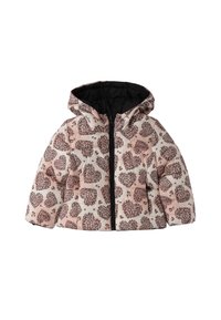 Ocieplana kurtka z różowym i kremowym wzorem serca oraz lamparta, z przednim zamkiem błyskawicznym i kapturem. Czarna podszewka wewnątrz.
