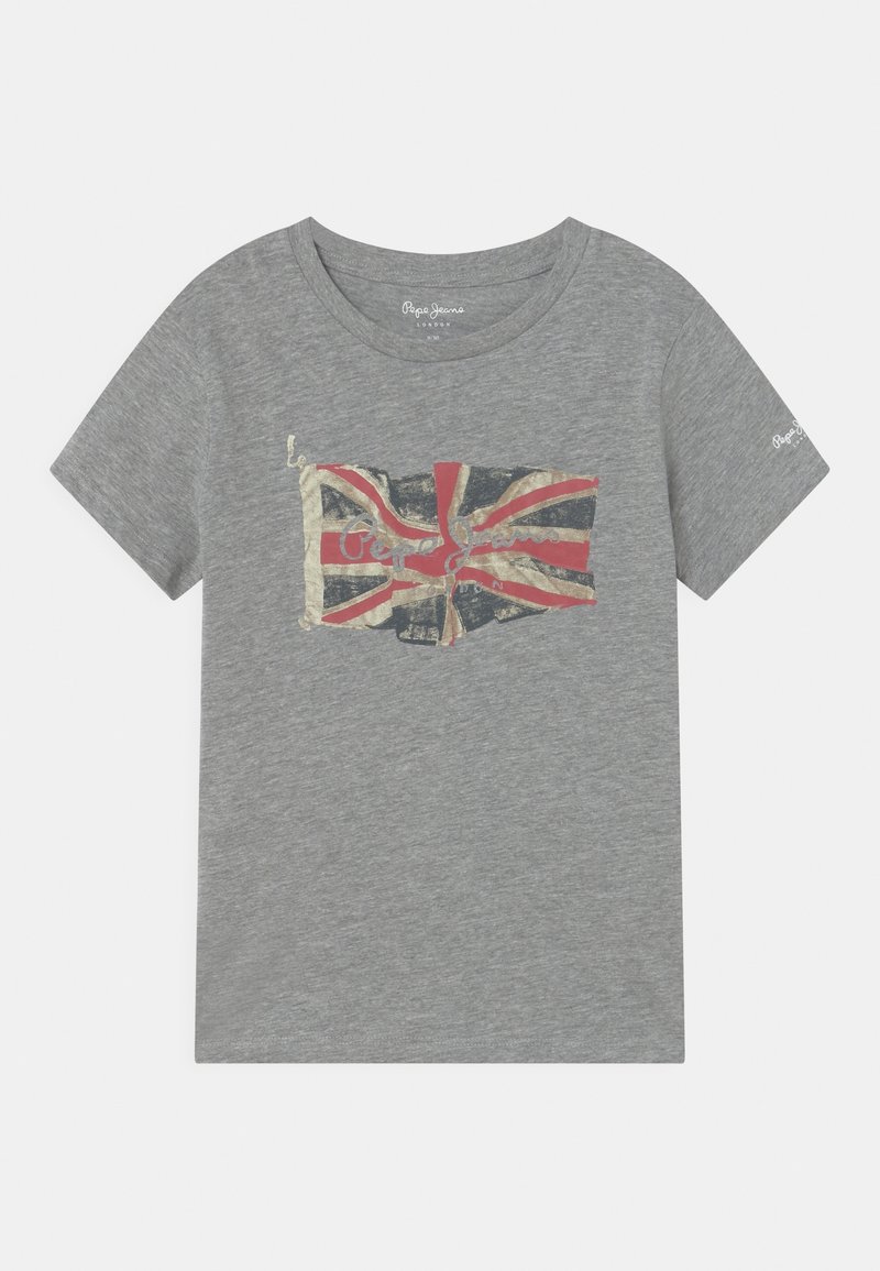 Harmaa lyhythihainen puuvillapaita, jossa on kulutettu Union Jack -kuvio rintakehän kohdalla. Pyöreä pääntie.