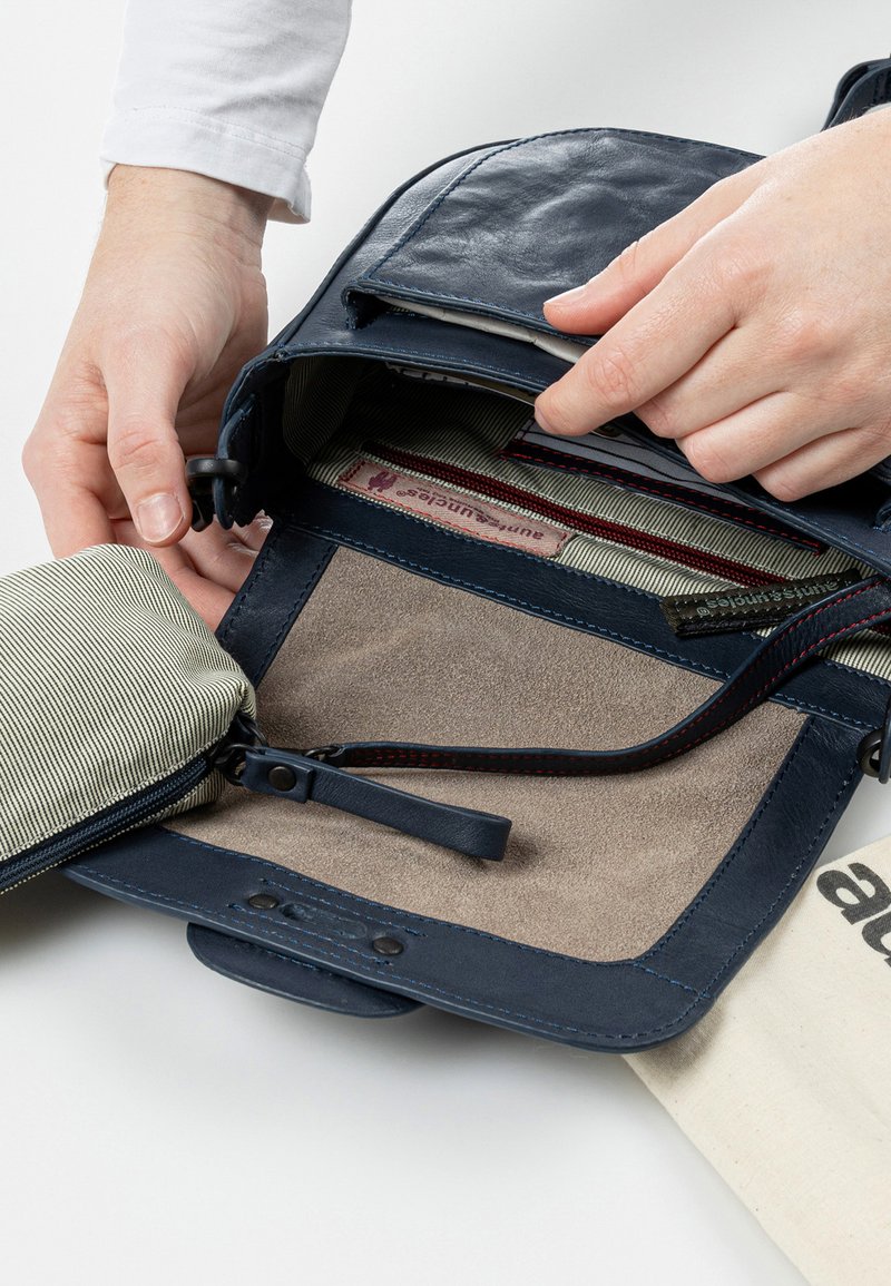 Aunts & Uncles MRS TARTLET - Umhängetasche - midnight blue