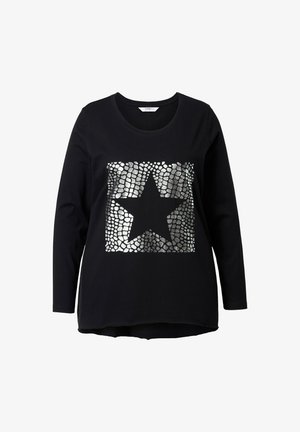 Camiseta de manga larga negra con una estrella plateada sobre un patrón rectangular texturizado. Fabricada en tela suave, con un escote redondeado.
