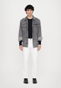 Thumbnail Image 2