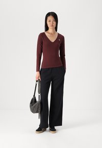 Hollister Co. WIDE LEG - Παντελόνι φόρμας - casual black