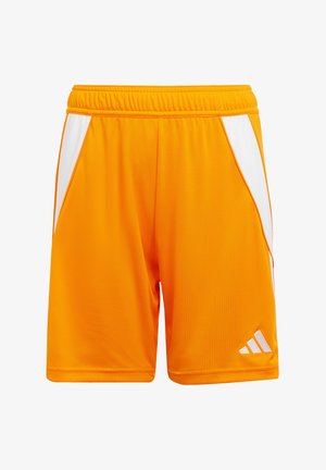 Helle orangefarbene Sportsshorts mit elastischem Bund, weißen seitlichen Einsätzen und einem kleinen weißen Adidas-Logo am linken Bein.