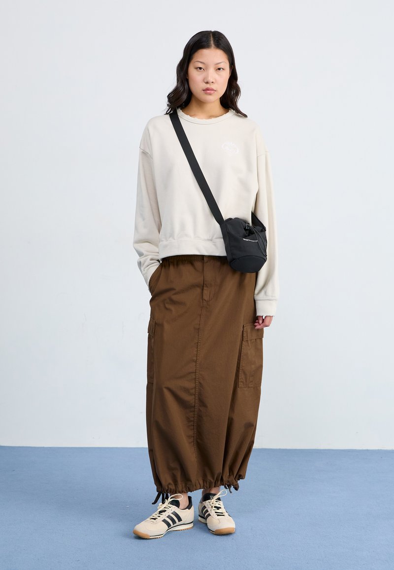 adidas Originals BUFFY CREW - Mikina - alumina