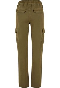 Pantalon cargo vert olive avec ceinture élastique, deux poches arrière à rabat et poches latérales à rabat sur chaque jambe.