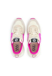 Beige sneakers with a mesh upper, pink accents on the laces and heel, thick white sole, and logo on tongue.