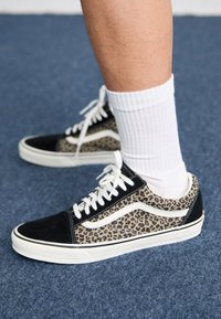 OLD SKOOL UNISEX - Baskets basses - black
