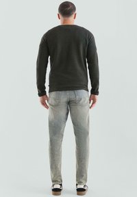 QS - Sweter