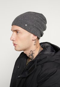 Bickley+Mitchell Muts - dark grey melee