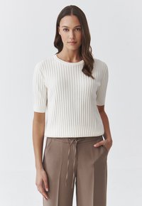 TATUUM BAZO - Lihtne T-särk - off white