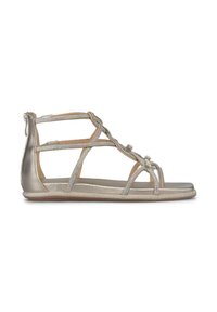 Sandali piatti metallici dorati con molteplici cinturini incrociati, decorati con piccoli dettagli e una chiusura con zip sul retro.