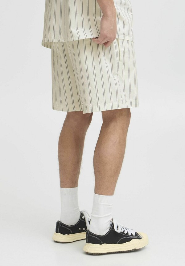 SDALANN LOOSE FIT - Shorts2