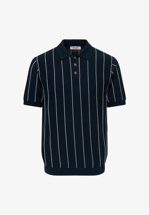 Granatowa koszulka polo z krótkim rękawem, z białymi pionowymi paskami, trzema brązowymi guzikami i klasycznym kołnierzykiem.