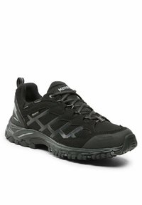 Czarne buty górskie z siateczkową cholewką, gumową podeszwą i etykietą Gore-Tex. Posiadają szare akcenty i wzmocniony nos. Sznurówki są ciemnoszare.