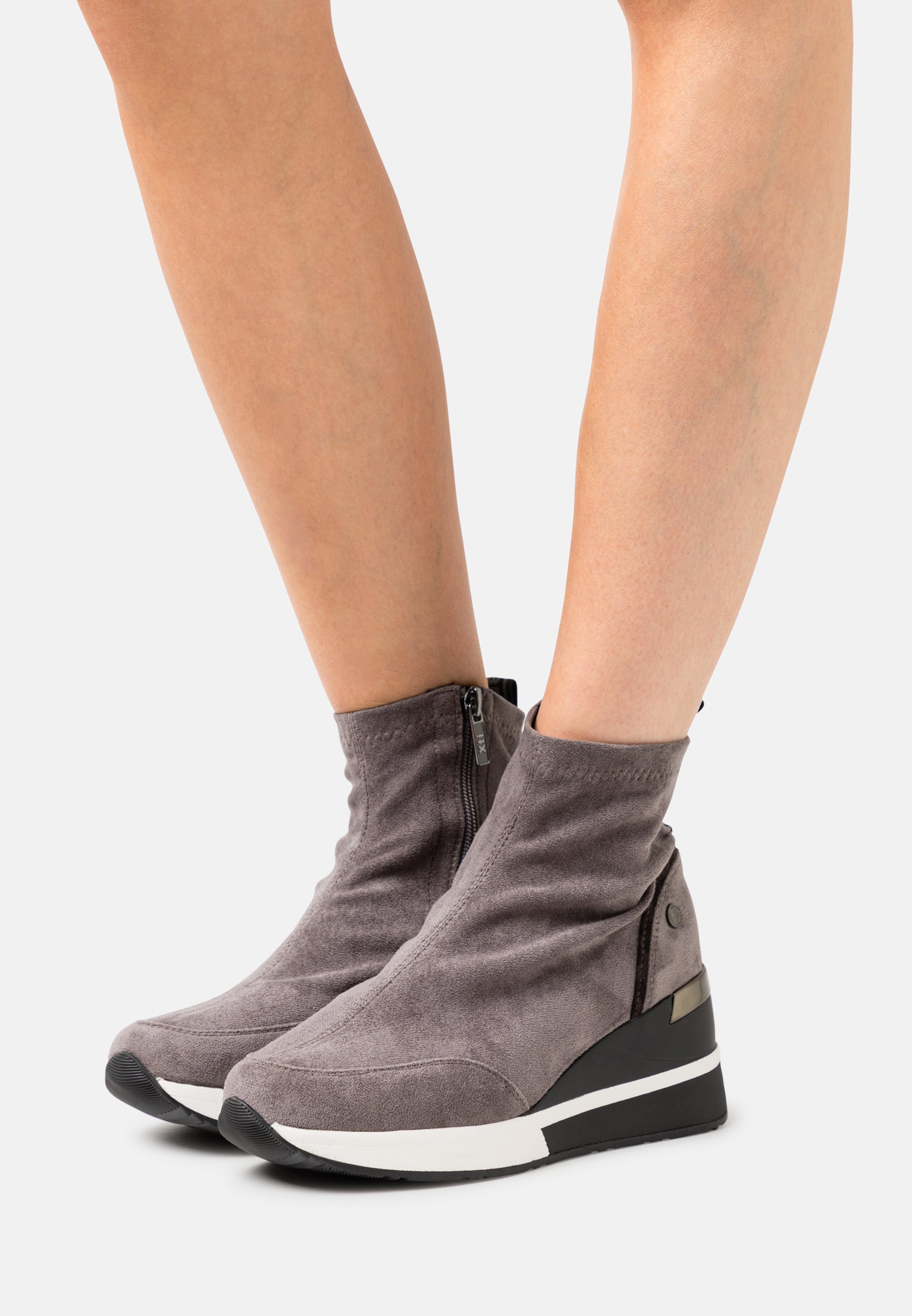 XTI Sneakers hoog - grey/grijs - Zalando.be