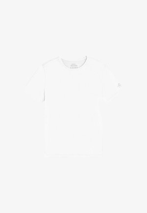 Camiseta blanca de algodón con mangas cortas, cuello redondo y una textura suave. Sin patrones ni acentos visibles. Diseño simple y clásico.