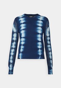 Blaues Batik-Pullover mit langen Ärmeln, der dunkelblau und weiße Muster kombiniert. Hergestellt aus einem weichen Strickmaterial mit gerippten Akzenten.