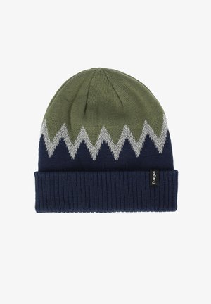 Strikket hue med grøn top og zigzag mønster i hvid samt en navy blå ribbet kant; inkluderer et lille sort logo mærke.