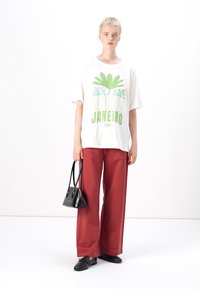 Replay PANTS LOGO - Pantalones deportivos - wine red