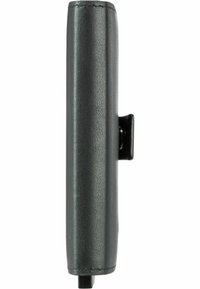 Portafoglio in pelle grigio scuro, design slim, finitura testurizzata, forma rettangolare, con una clip laterale per una chiusura sicura.