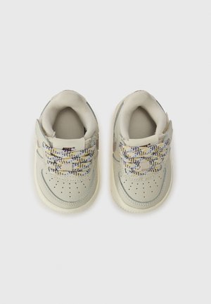FORCE 1 LOW UNISEX - Sneakers laag - orewood brown/malt burgundy crush/comet blue